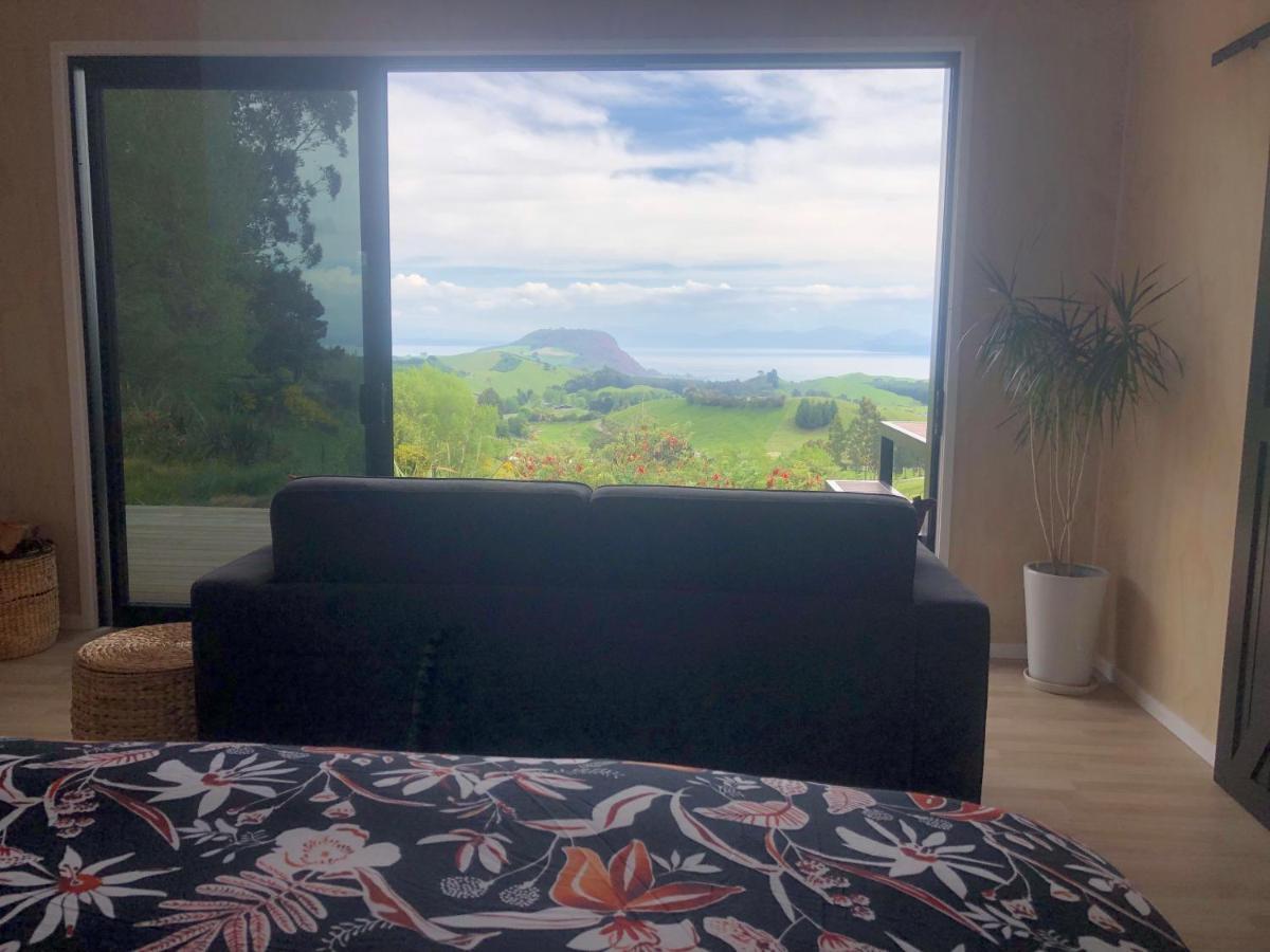 Whakaipo Bay Cabin Retreat אגם טאופו מראה חיצוני תמונה