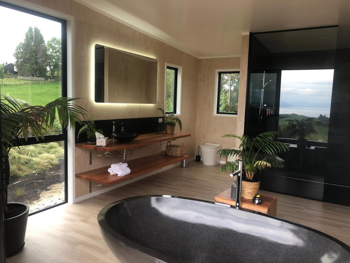 Whakaipo Bay Cabin Retreat אגם טאופו מראה חיצוני תמונה